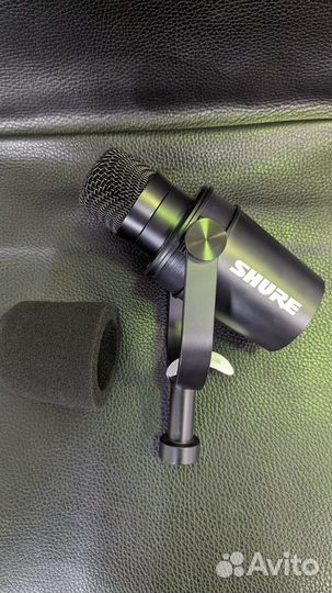 Микрофон оригинальный Shure MV7X