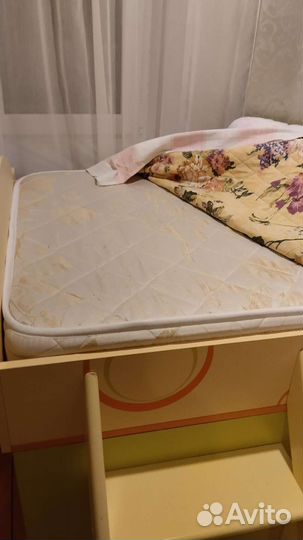 Кровать чердак со столом бу