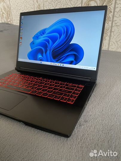 Игровой ноутбук MSI(IPS/i5/16Gb/SSD/RTX3050)