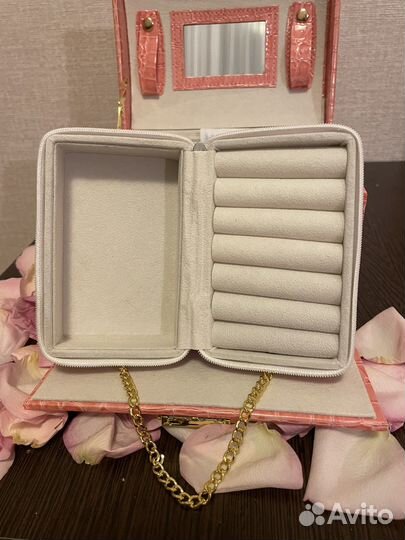 Шкатулка для ювелирных украшений