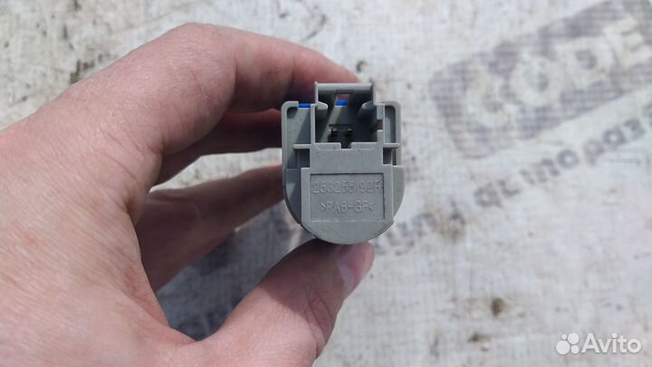 Датчик педаль сцепления Renault Duster 4x4