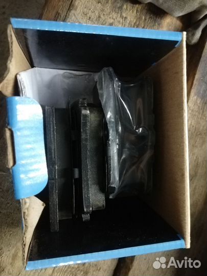 Тормозные колодки задние Mitsubishi Montero Sport