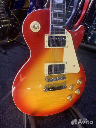 Электрогитара les paul standard