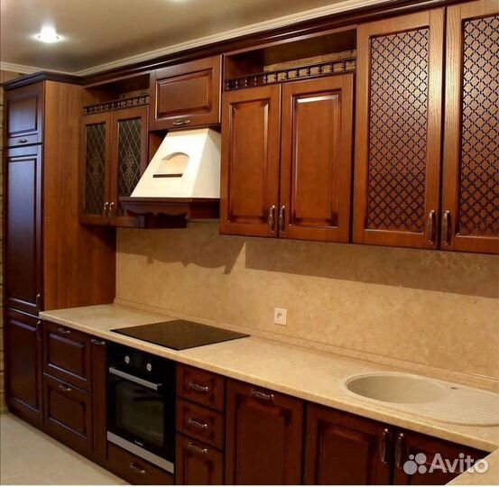 Кухни классические в натуральном цвете