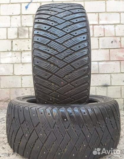 Goodyear UltraGrip 245/45 R18 97T