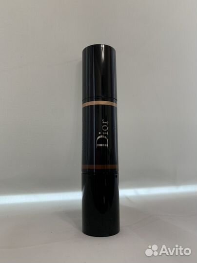 Dior корректор