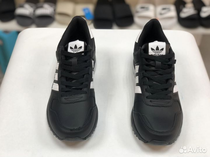 Кроссовки Adidas zx700