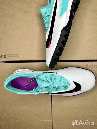 Сороконожки (шиповки) Nike Phantom GX TF