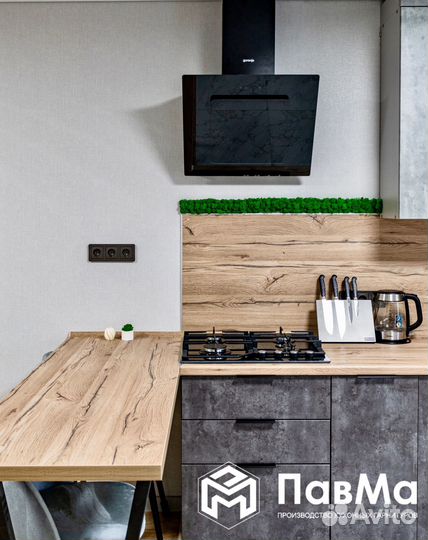 Кухонные гарнитуры с барной стойкой