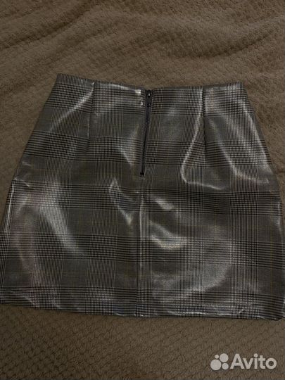 Кожаная юбка в клетку