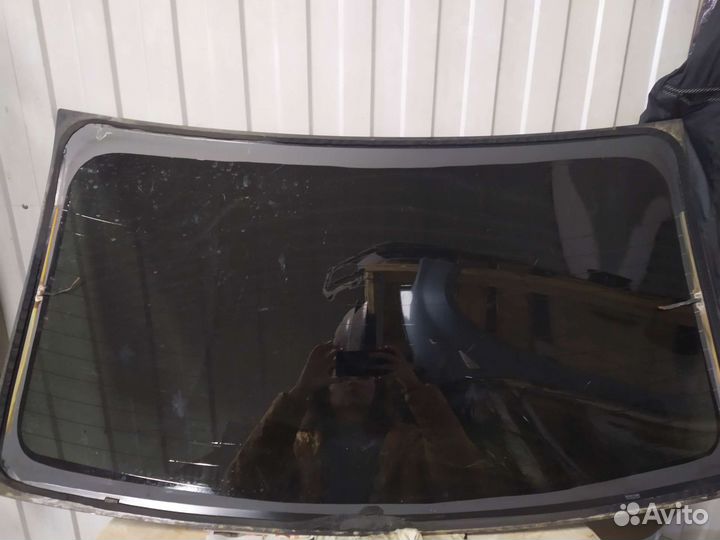 Заднее стекло renault logan 2