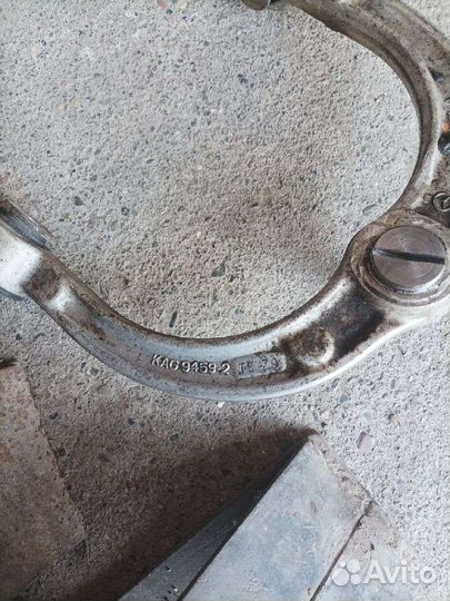 Рычаг передний верхний правый Mercedes-Benz