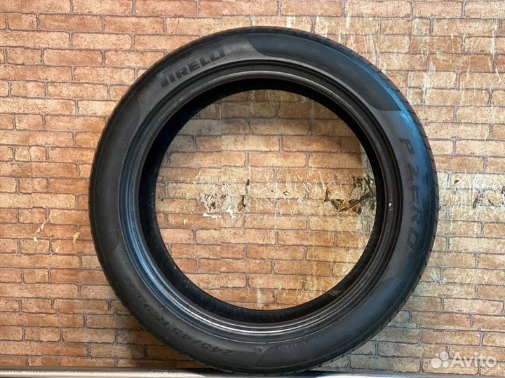 Pirelli P Zero 245/45 R19