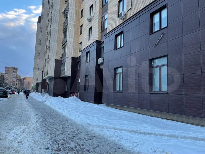 2-к. квартира, 71 м², 1/16 эт.