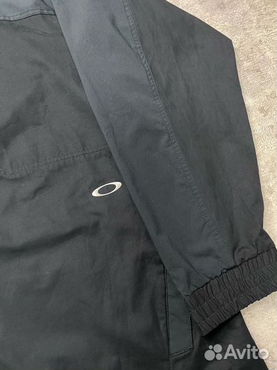Oakley Gorpcore Assimetric Zip Windbreaker Куртка