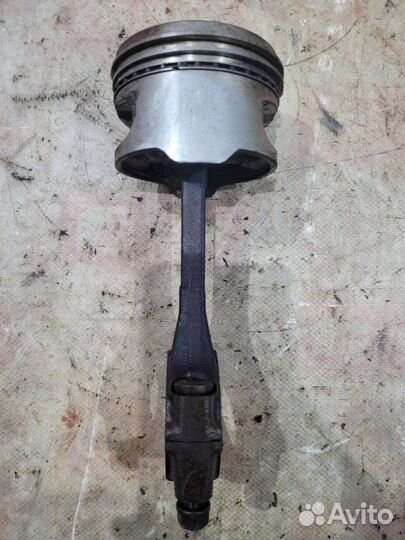 Поршень с шатуном Hyundai Accent седан G4EK 1995