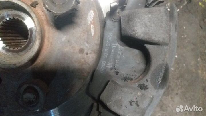 Суппорт тормозной передний правый Toyota Vitz