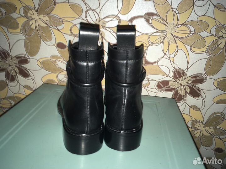 Ботинки женские