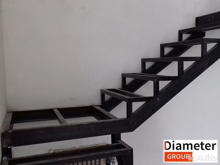 Производство межэтажной лестницы из дуба