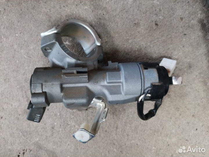 Замок зажигания Hyundai Solaris седан G4FC 2013