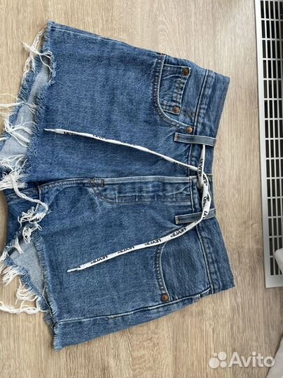 Шорты женские levis