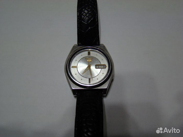 Продам часы Seiko 5