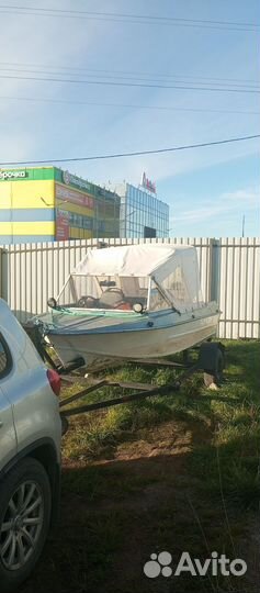 Лодка крым с мотором