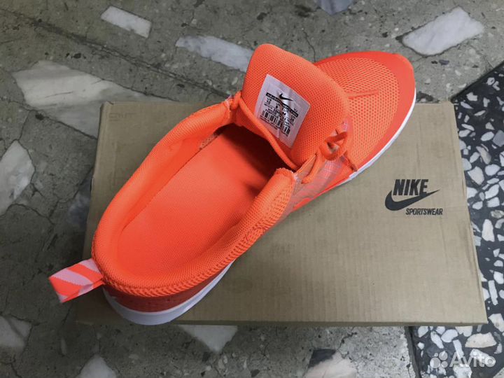 Кроссовки Nike