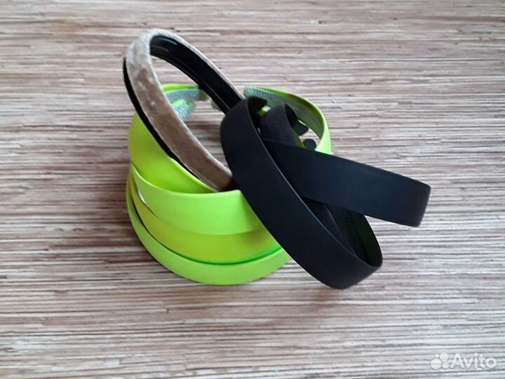 Заколки, ободки, резинки для волос.Новые