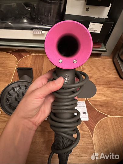 Фен dyson supersonic hd01