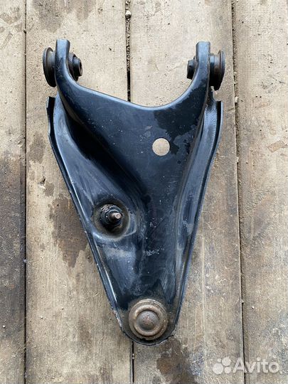 Рычаг передний на renault logan 1
