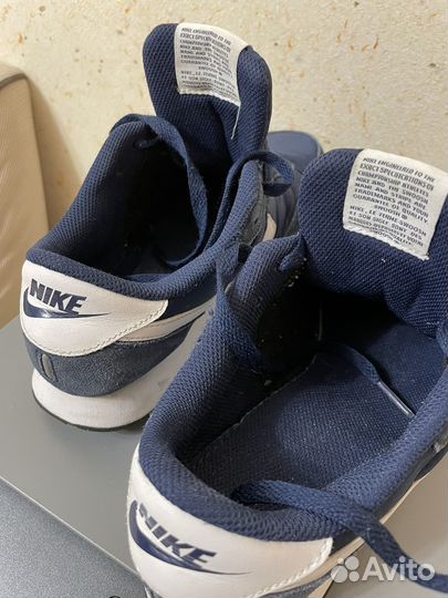 Кроссовки nike р37,5