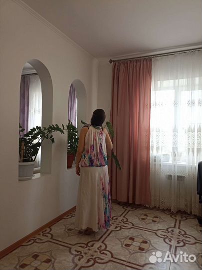 Костюм вечерний натур. шёлк 50-52 разм