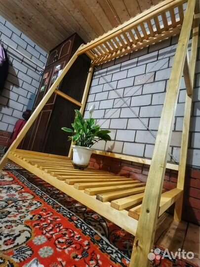 Вешалка для одежды напольная