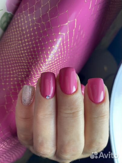 Маникюр педикюр