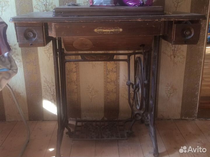 Швейная машина