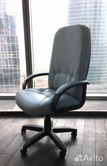Компьютерное кресло