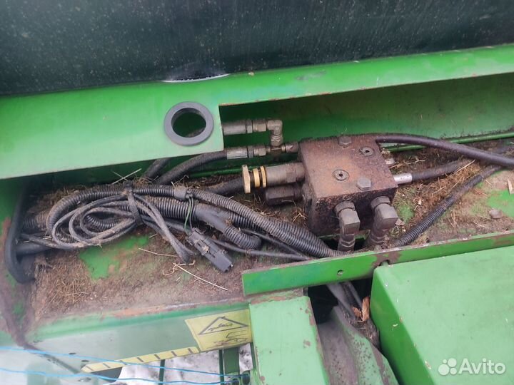 Пресс-подборщик John Deere 580, 1996