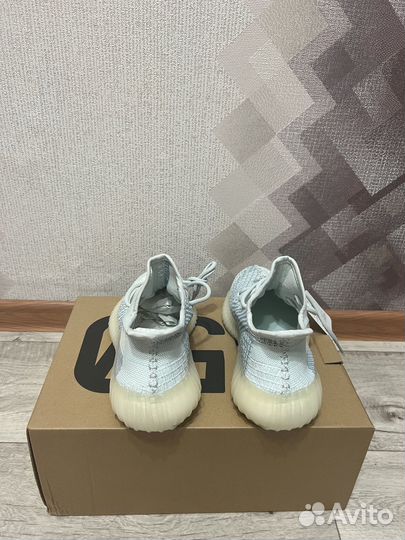 Adidas Yeezy Boost V2