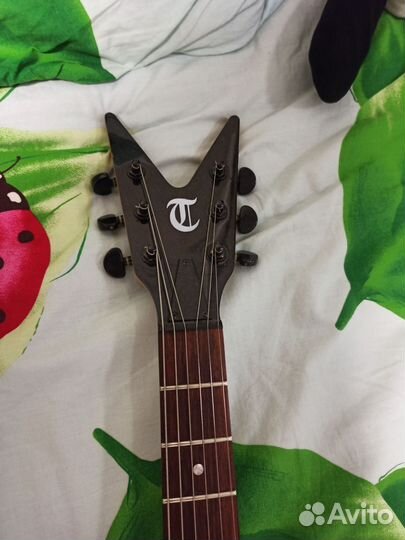 Электрогитара J&D v100