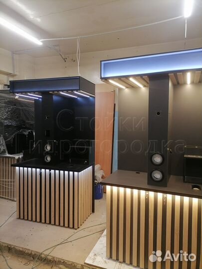 Стойка для кофейни самообслуживания. Кофе-стойка