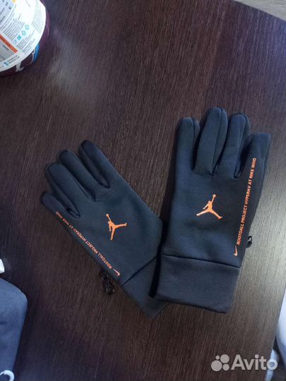 Перчатки nike зимние