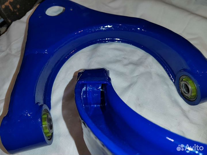 Верхние рычаги передней подвески Волга 31105