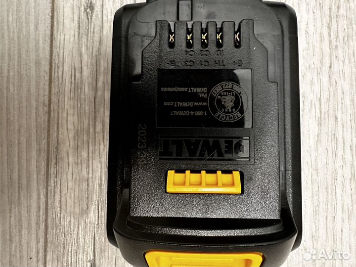 Шуруповерт Dewalt dcd 778 / dcd778