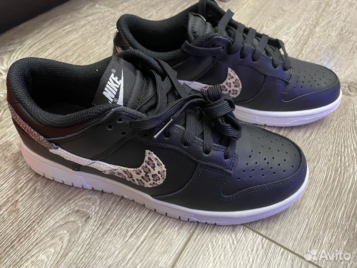 Кроссовки nike dunk low se женские