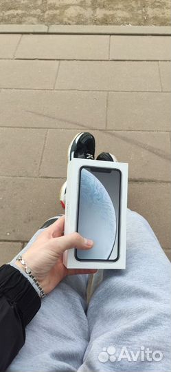 iPhone Xr, 64 ГБ