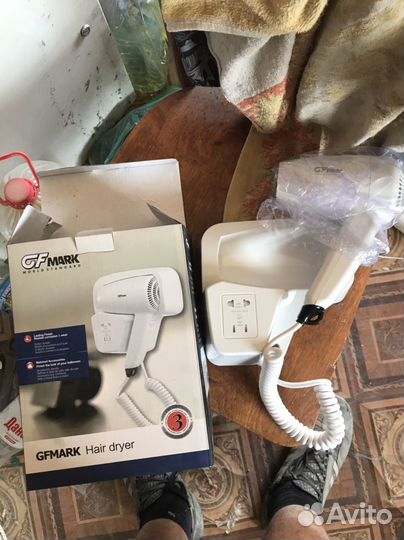 Фен на стену