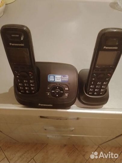 Радиотелефон Panasonic с автоответчиком kx-tg6521r