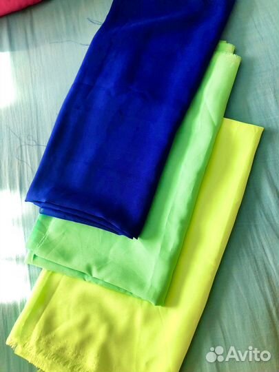 Отрез ткани шифон