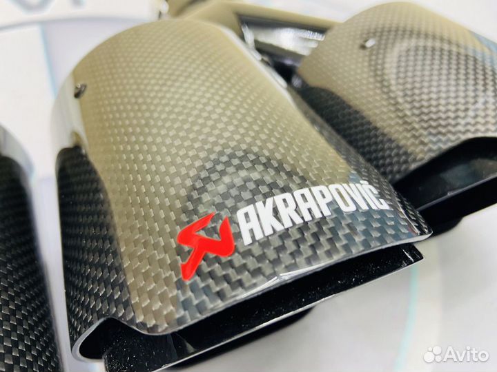 Насадки на глушитель Akrapovic 2х101 карбон